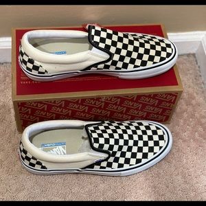 VANS- CHECKERBOARD SLIP-ON SHOE
